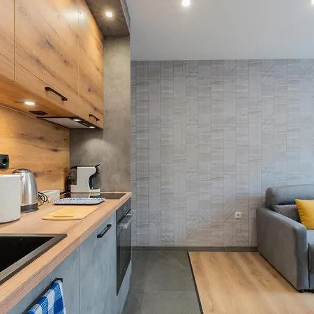 Lejlighed Urban Five #2 - Stylish One-bedroom With Kitchen & Parking *