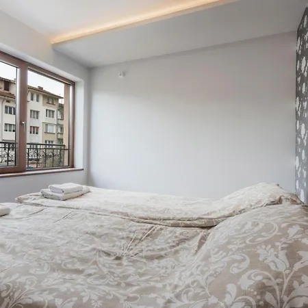 Lejlighed Urban Five #2 - Stylish One-bedroom With Kitchen & Parking